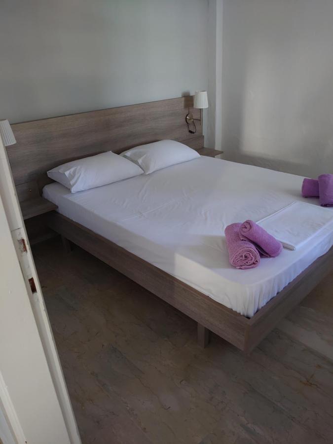 Merida Apartments Mola Kalyva Esterno foto