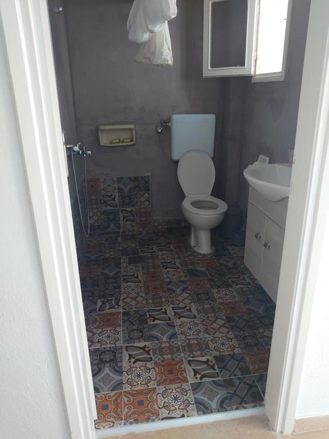 Merida Apartments Mola Kalyva Esterno foto