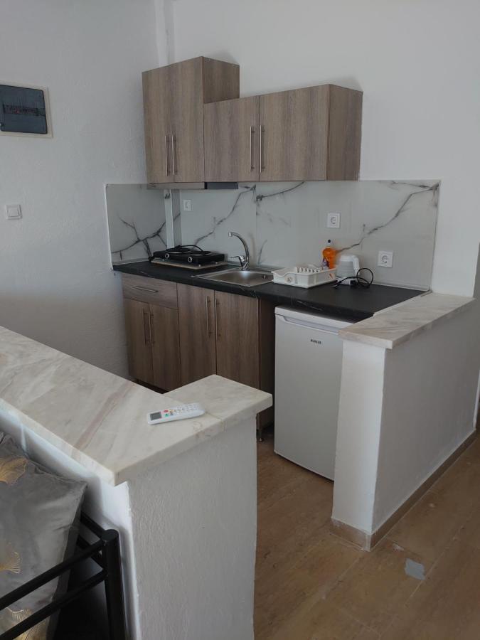 Merida Apartments Mola Kalyva Esterno foto