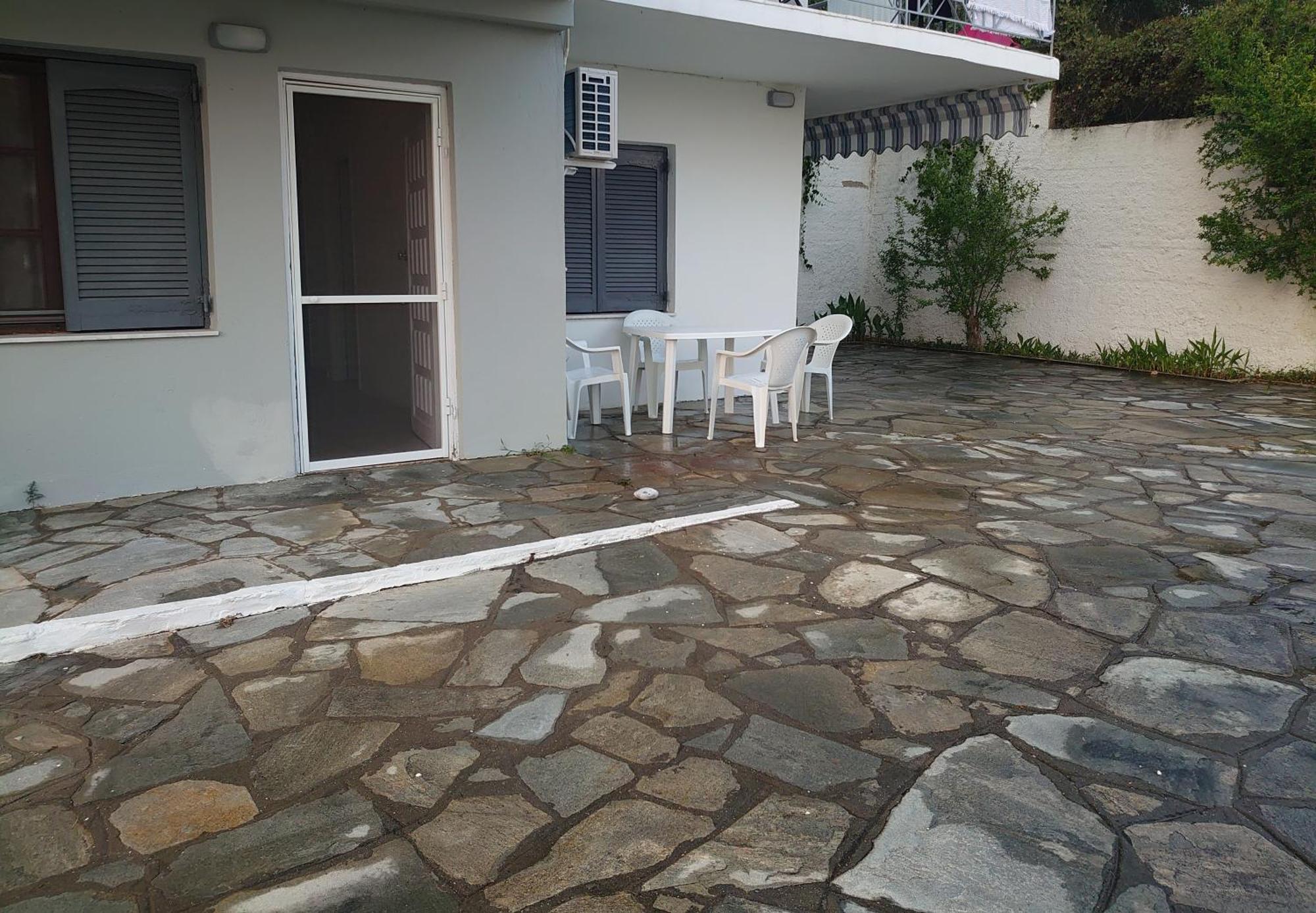 Merida Apartments Mola Kalyva Esterno foto